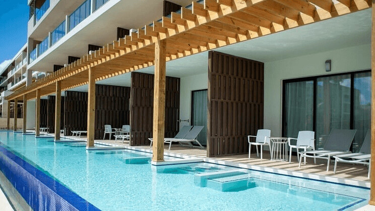 Junior Suite Swim Out Ocean Front View 